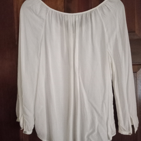 Velvetby Graham and Spencer blouse - Picture 3 of 3